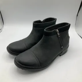 Black Boots Ankle Flats Ugg, Size 8